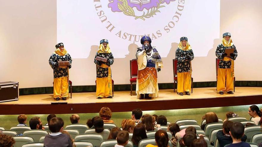 Magia y circo, en el Colegio de Médicos