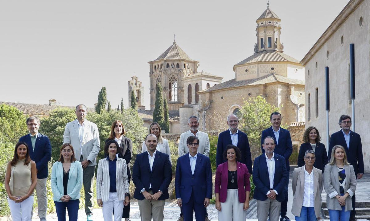 Illa reclou el Govern a Poblet i posa "deures" als consellers Illa reclou el Govern a Poblet i posa "deures" als consellers