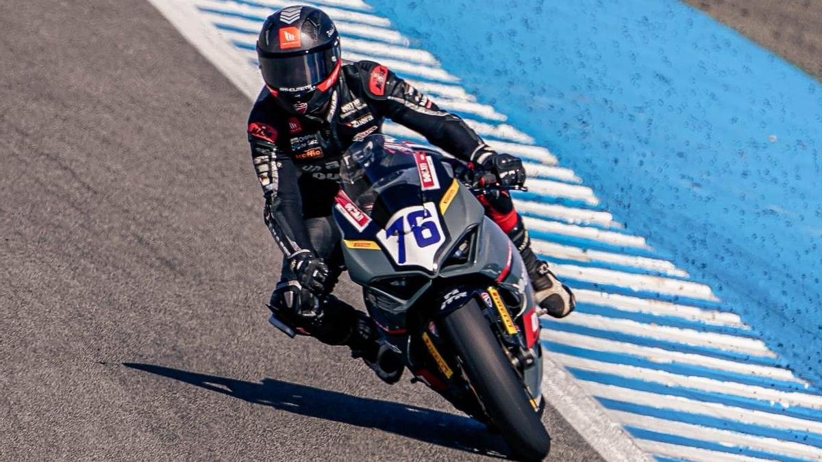 Julián Giral, en acción en el Campeonato de España de Supersport.