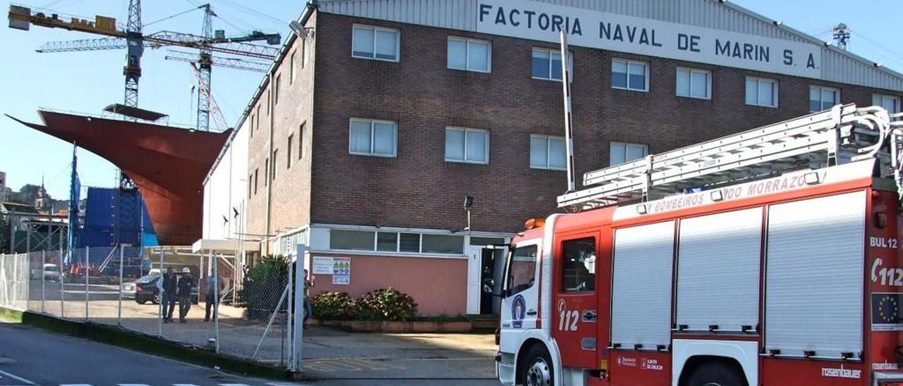 Entrada a las instalaciones de la extinta Factoría Naval de Marín, hoy recuperadas por Nodosa. // S. Álvarez