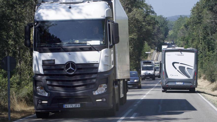 Excés de tones prohibides a l´altra carretera de la Vergonya