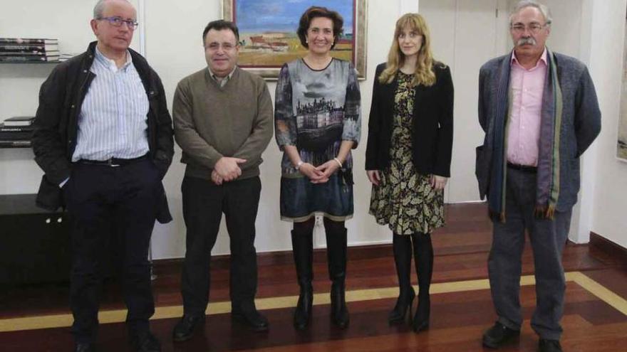 Miembros de Ledo del Pozo junto a García Cirac y la directora general de Políticas Culturales.