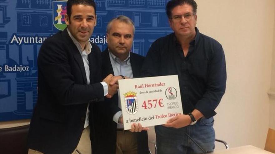 El alcalde de Badajoz destaca el prestigio de un Trofeo Ibérico que espera al Alavés