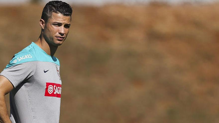 Ronaldo en un entrenamiento con Portugal
