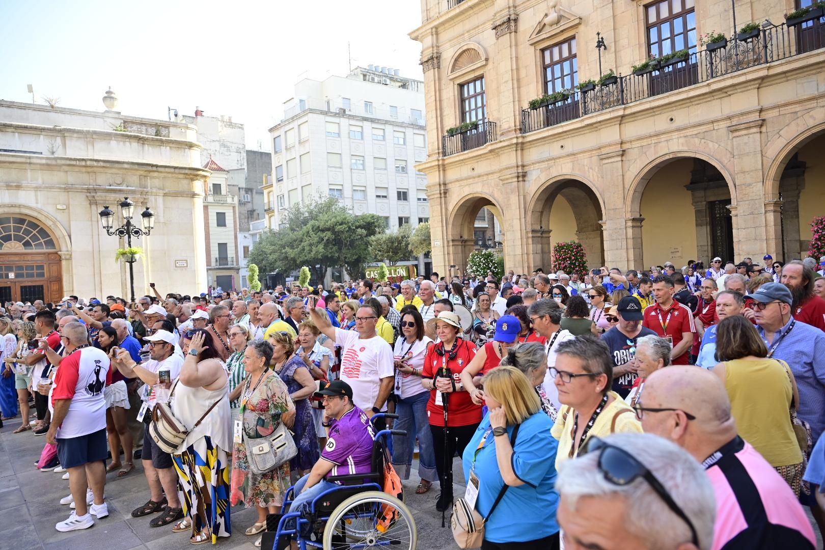 Galería | Un millar de peñistas toman Castellón