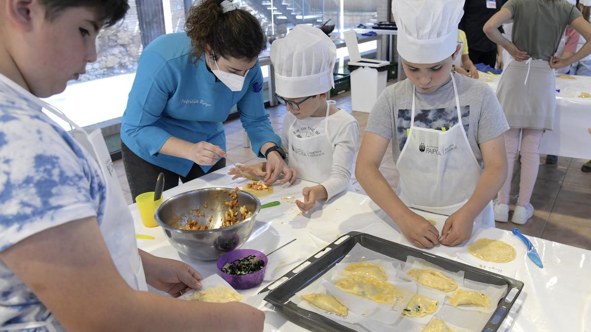 Elaboración de empanadillas.