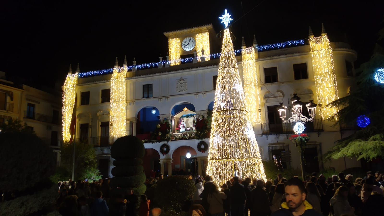 Llegó la luz de la Navidad a los pueblos de Córdoba