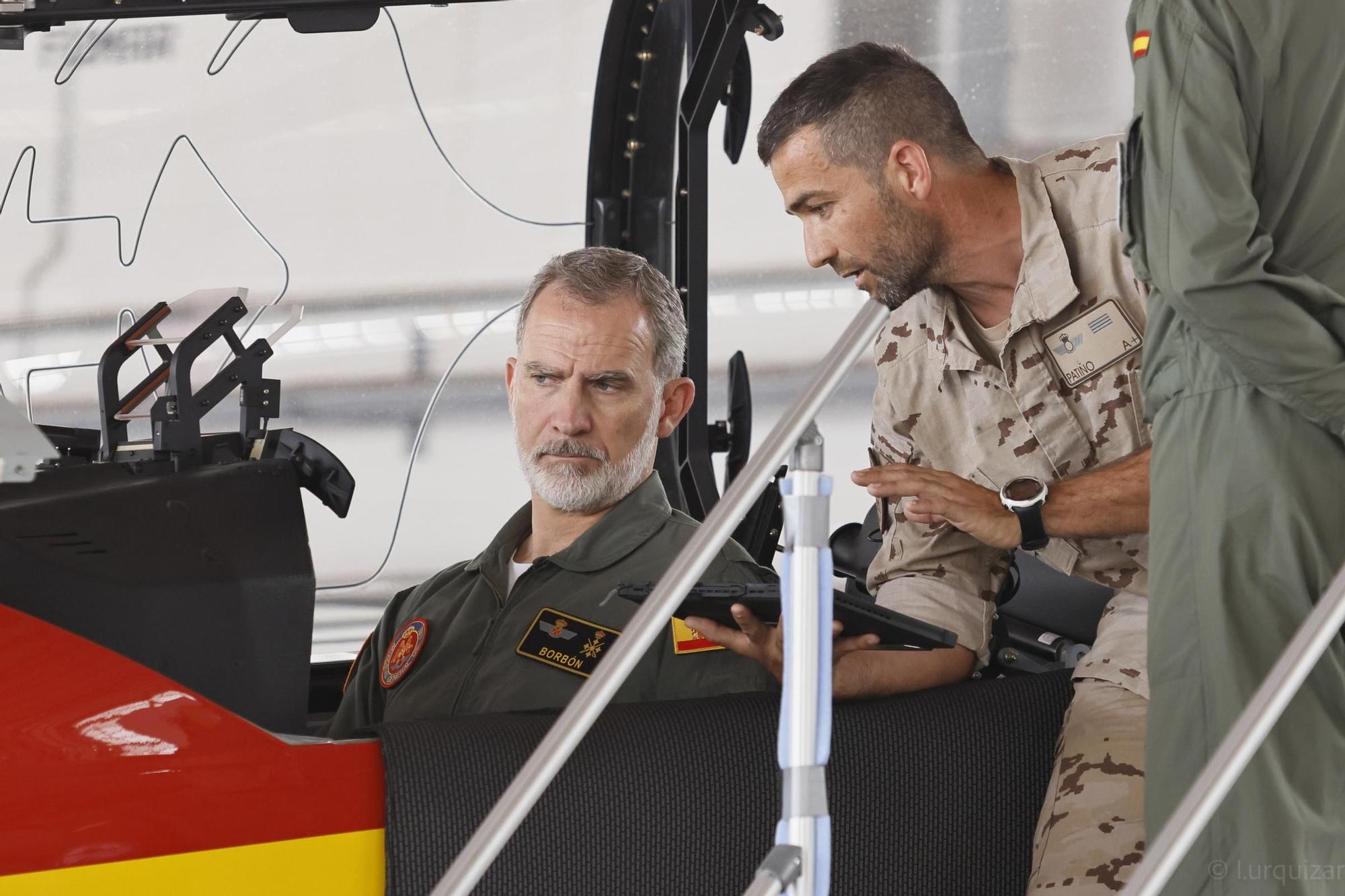 Las imágenes de la visita del rey Felipe VI a la Academia General del Aire en San Javier