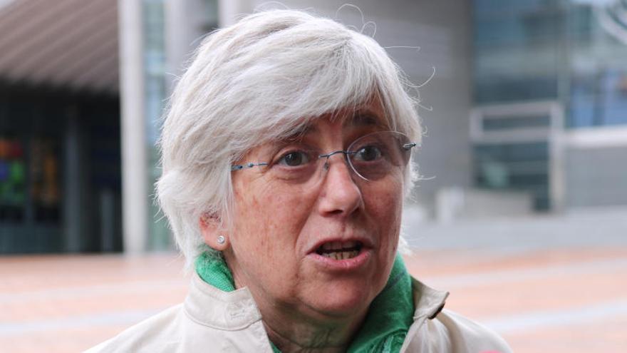 Clara Ponsatí atenent els mitjans el 2019