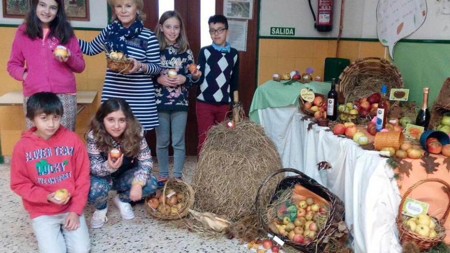 La manzana juanina, premiada en el amagüestu de Nava