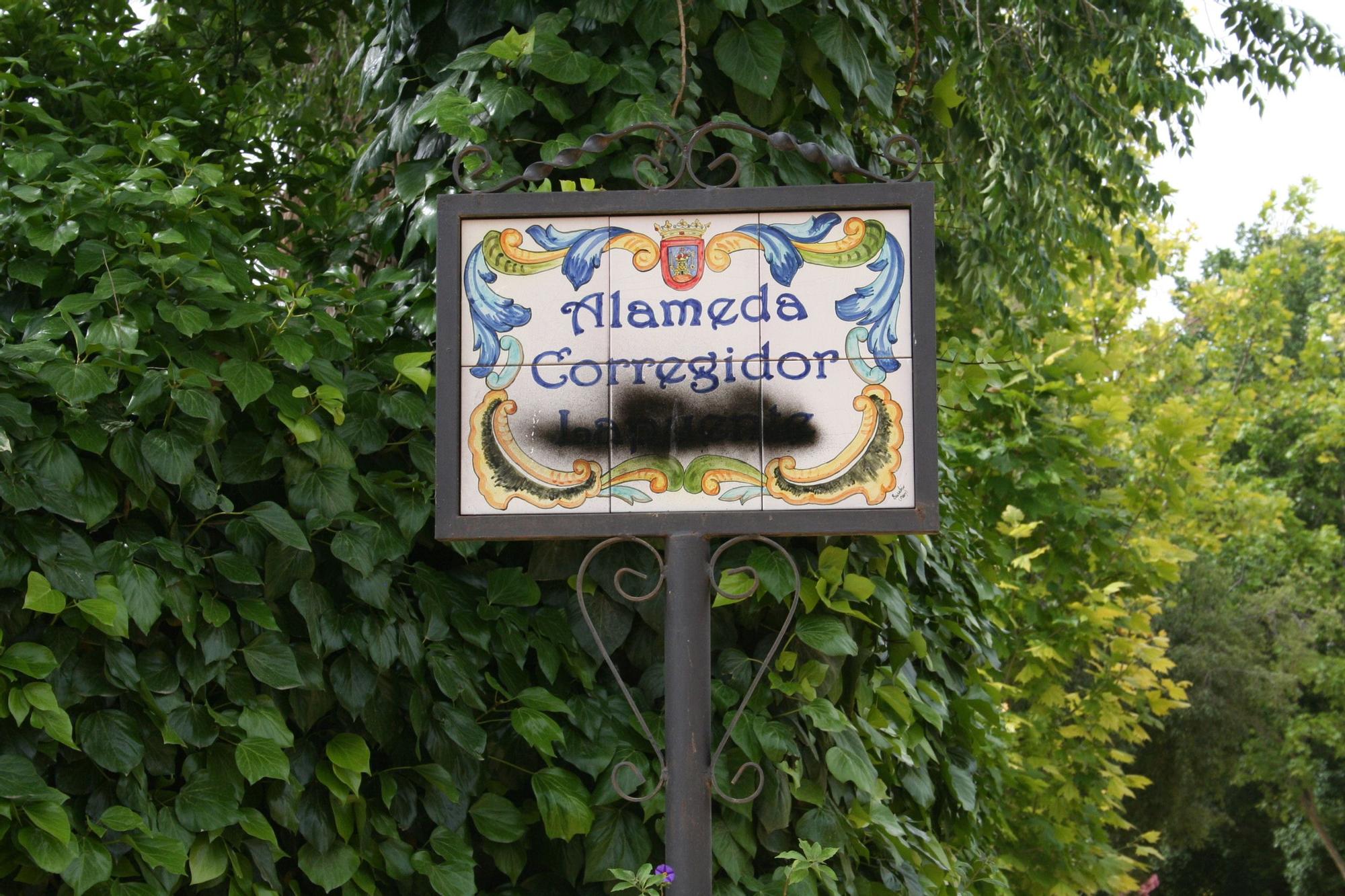 Actos vandálicos en la Alamedas, Lorca