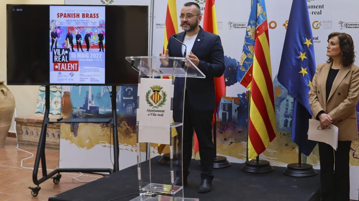 El alcalde, José Benlloch; y la artista Rosanna Morales han presentado la nueva cita con Vila-real Talent.