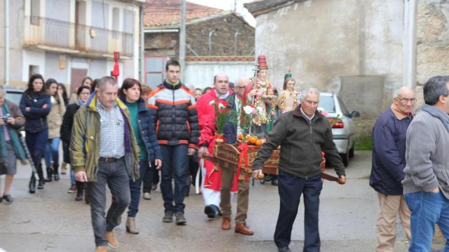 Procesión de los mártires, hoy en Valer de Aliste.