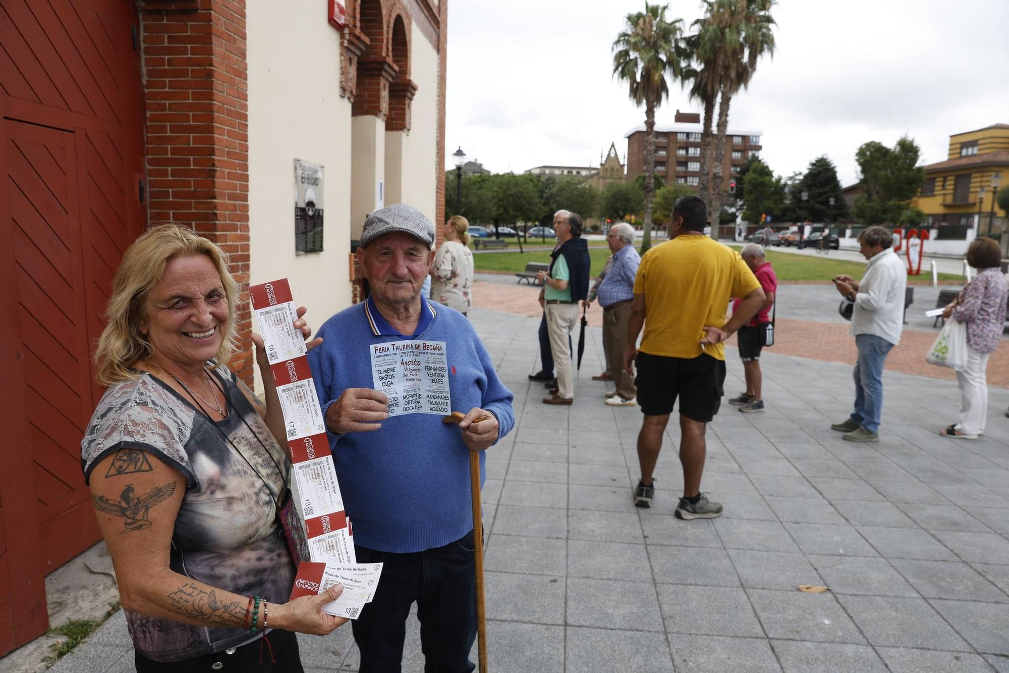 El inicio de la renovación de abonos de la feria taurina de Gijón, en imágenes