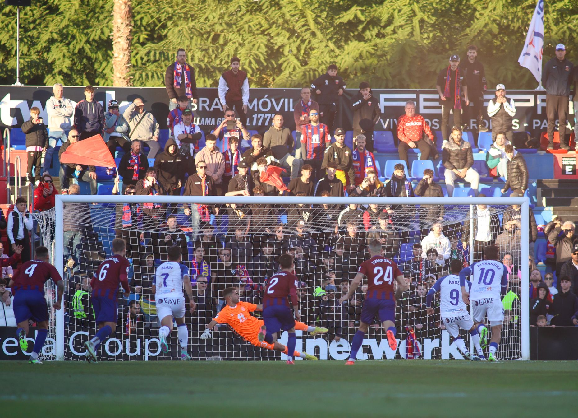 CD Eldense - CD Tenerife, en imágenes