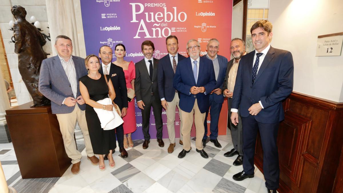 Autoridades políticas de la Región de Murcia y directivos de Prensa Ibérica y La Opinión