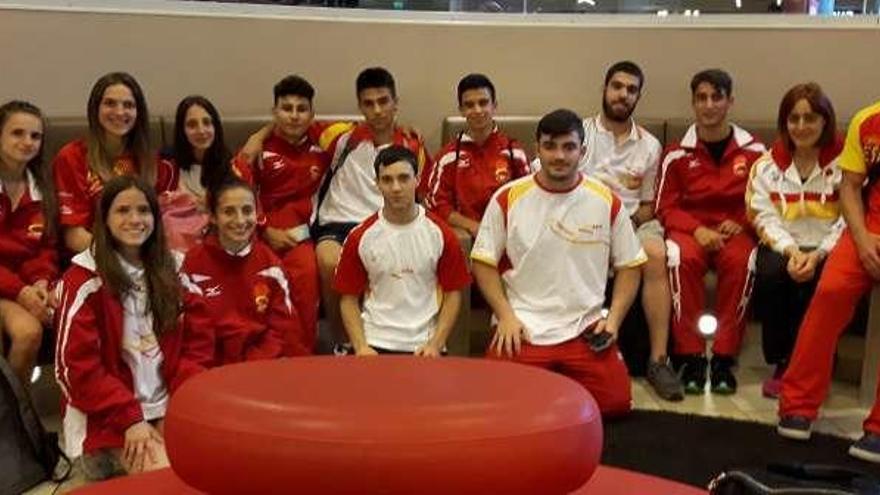 José Riopedre, en el centro, con el resto de la selección española.