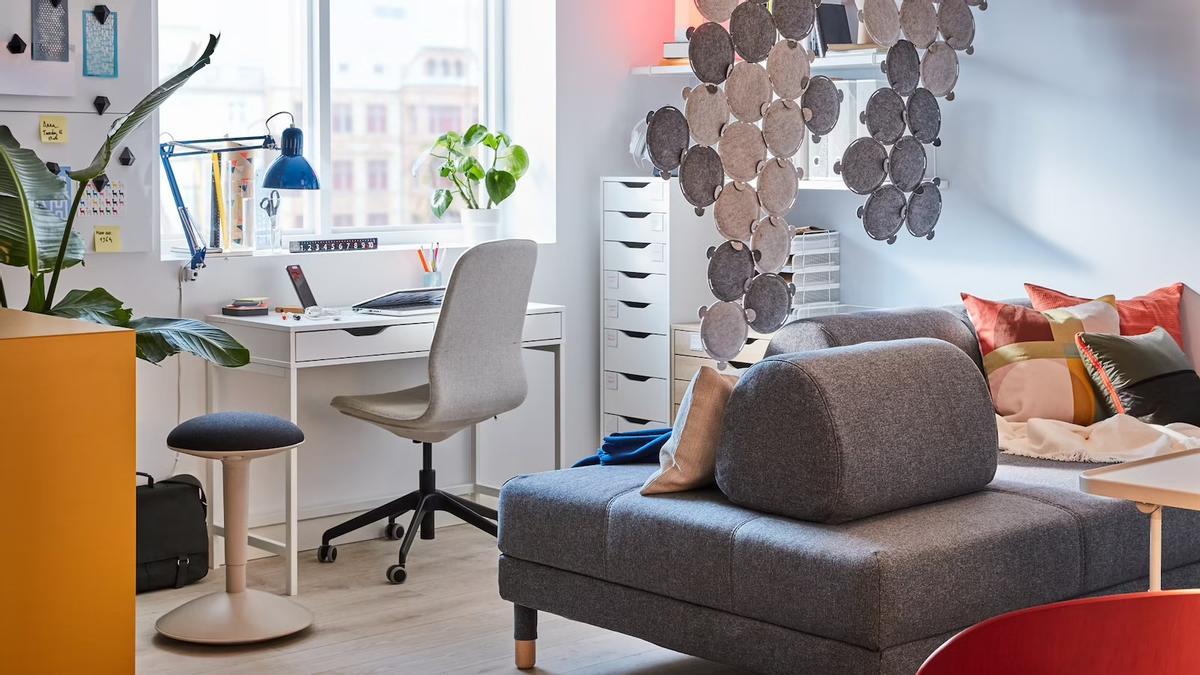 ESCRITORIOS IKEA | Ponle un toque de color a tu despacho o habitación de estudio con el nuevo modelo de la firma sueca