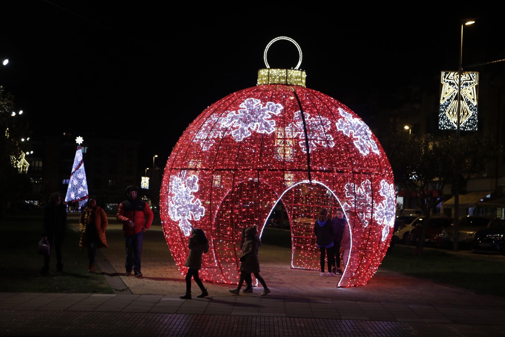 Así fue el encendido del alumbrado navideño en Villaviciosa