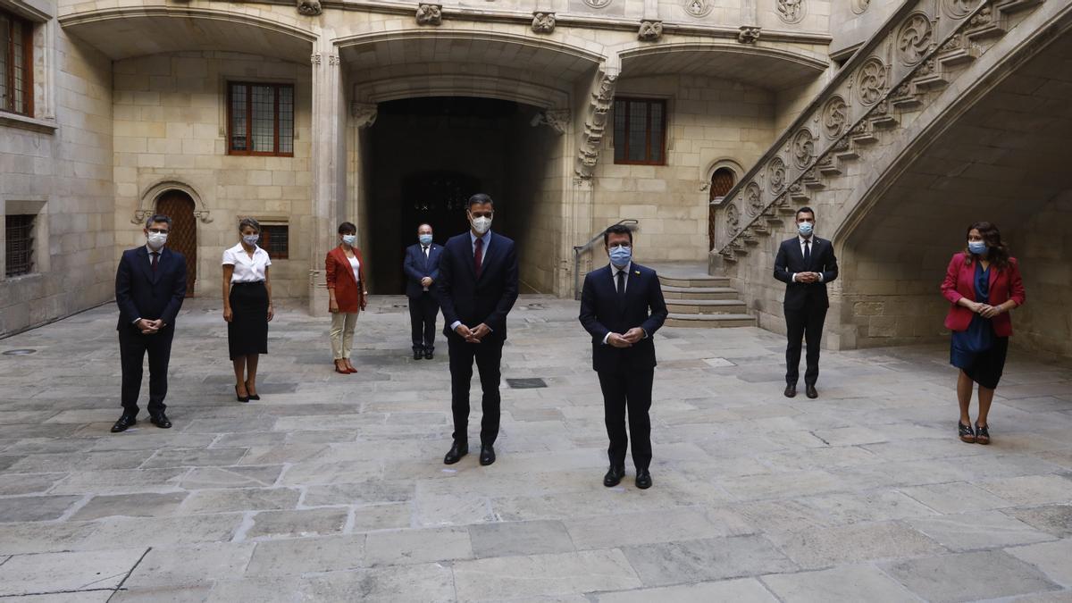 BARCELONA 15/09/2021 Política. Reunión mesa de diálogo entre Pere Aragonés y Pedro Sánchez en el Palau de la Generalitat FOTO de FERRAN NADEU