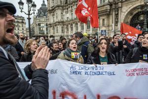 Protestas en París contra la reforma de las pensiones de Macron.