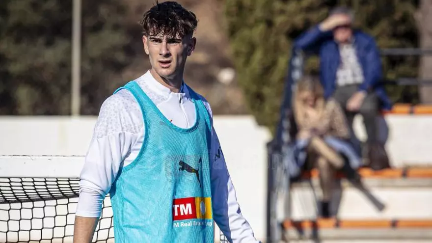 El Eldense se refuerza con Álex Serradell