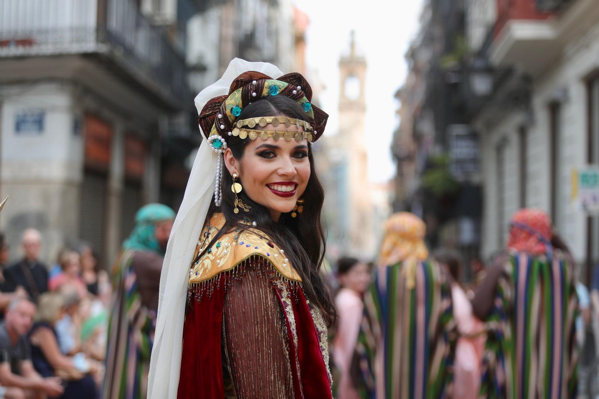 Carmen, Nerea, la reina de Saba y el Ángel del Desierto, en la procesión del Corpus