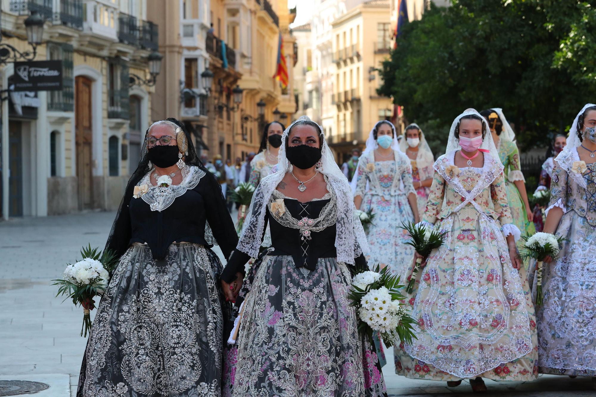 Búscate en la ofrenda por la calle caballeros de las 17:00 a las 18:00