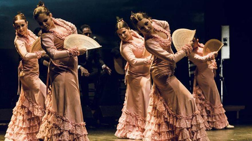 El bailaor flamenco Jesús Ortega ofrece en Badajoz su espectáculo &#039;A compás&#039;