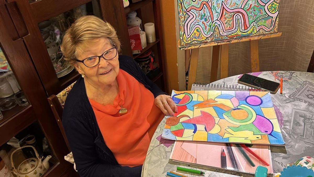 La madre de Carlos de las Casas, pintando uno de sus cuadros.