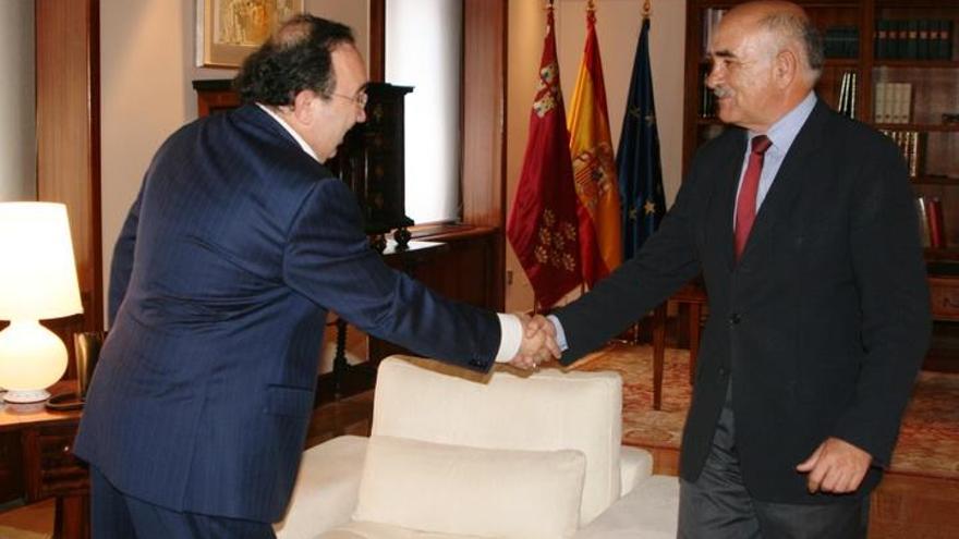 Orihuela y Garre durante un encuentro en el palacio de San Esteban