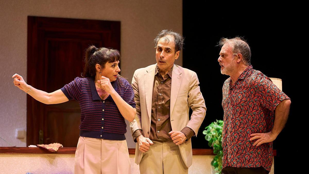 Un dels grups de la programació de teatre "Una idea genial"