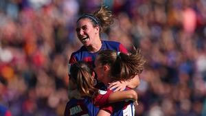 Mariona celebra su gol en el Clásico con Aitana y Graham