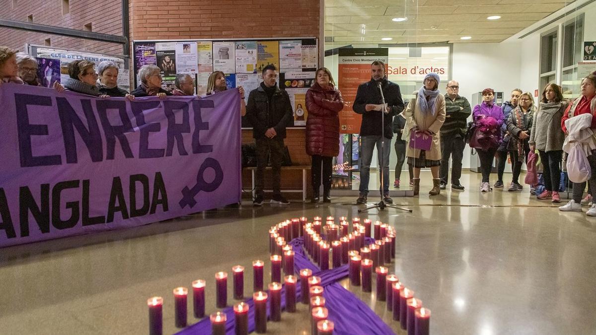 Concentración de rechazo al feminicidio sucedido en Terrassa.
