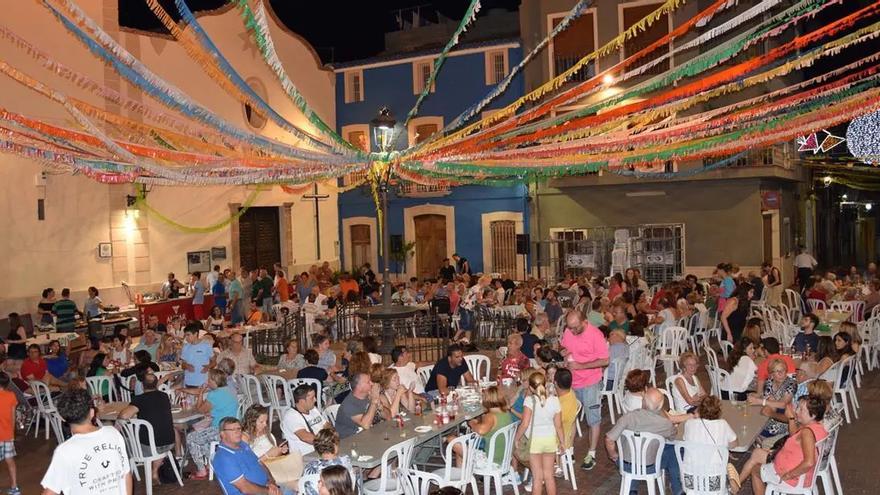 Les festes de Parcent aposten per la germanor amb la celebració de sopars populars.