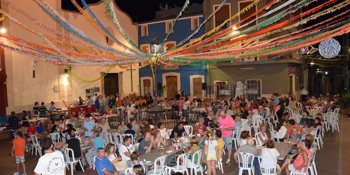 Les festes de Parcent aposten per la germanor amb la celebració de sopars populars.