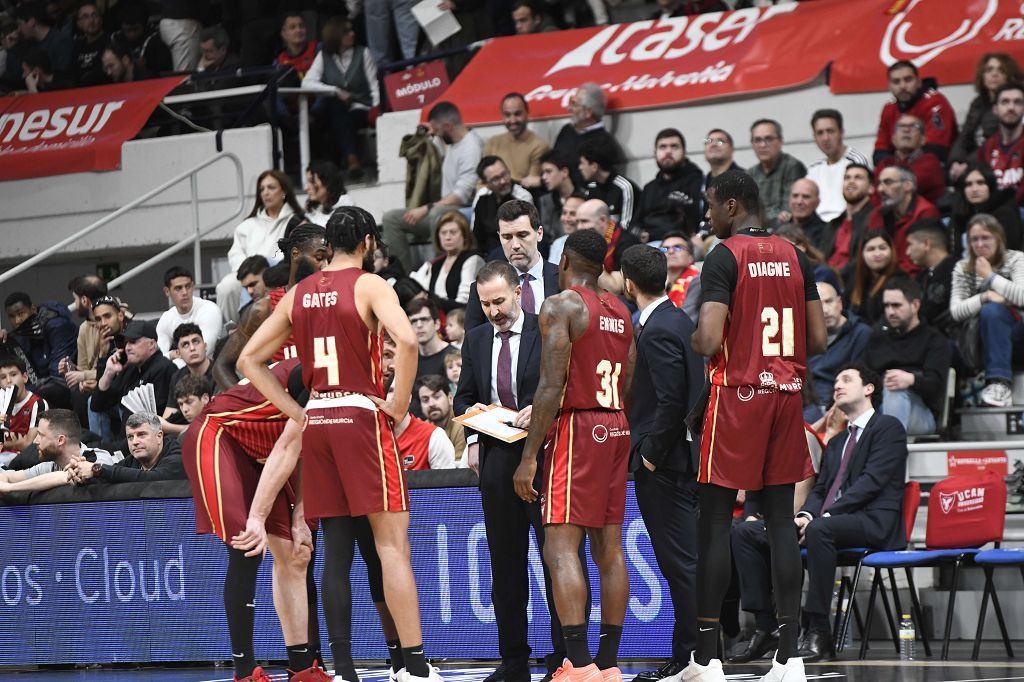 Todas las imágenes del partido del UCAM Murcia contra el Bàsquet Girona