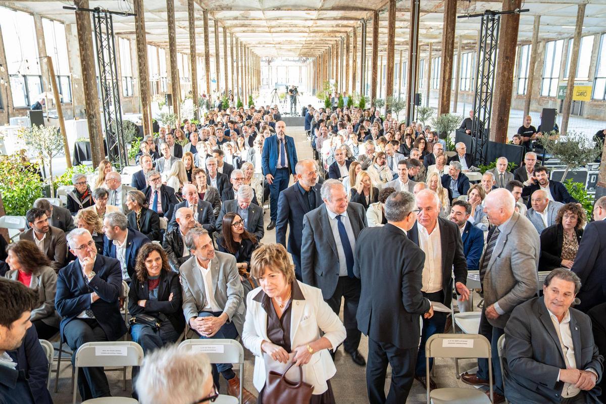 La Cambra de Manresa vesteix de gala la Fàbrica Nova en obres per celebrar els seus 120 anys La Cambra de Manresa vesteix de gala la Fàbrica Nova en obres per celebrar els seus 120 anys