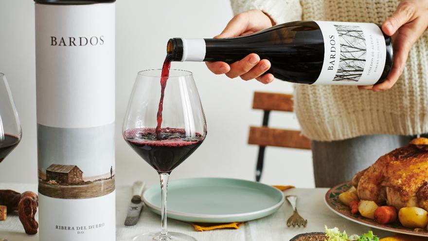 El vino, las copas y su cantidad: estás son las distintas maneras de servir esta bebida
