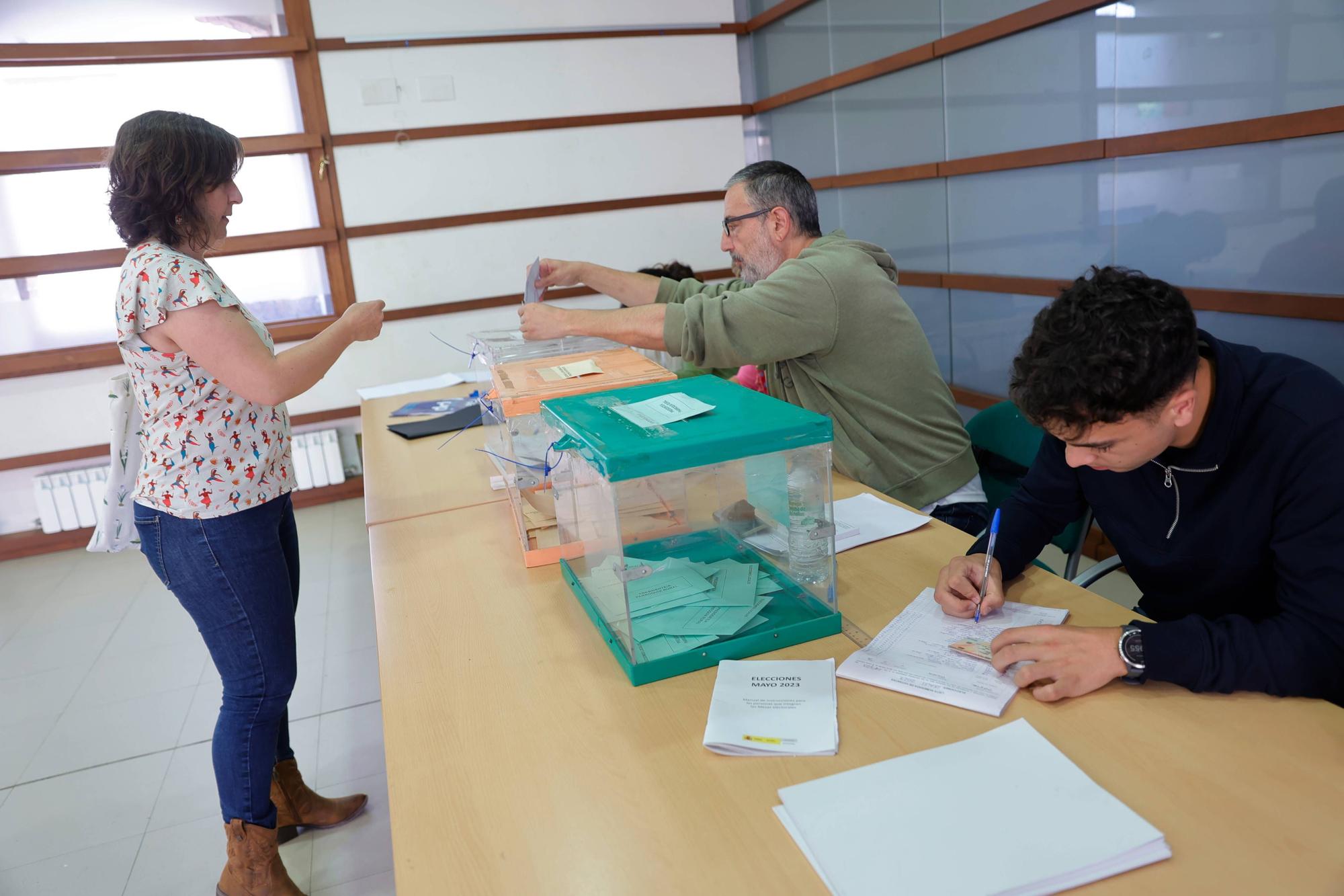 Las mejores imágenes de la jornada electoral del 28M en Asturias