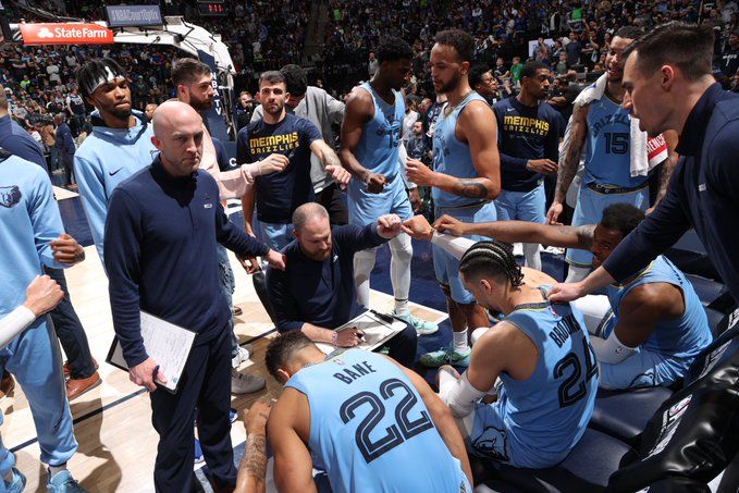 Los Grizzlies, a tres minutos del final del partido