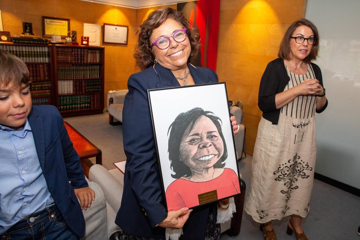 Adonina Tardón, primera catedrática de Medicina Preventiva de la Universidad de Oviedo, "Asturiana del mes"