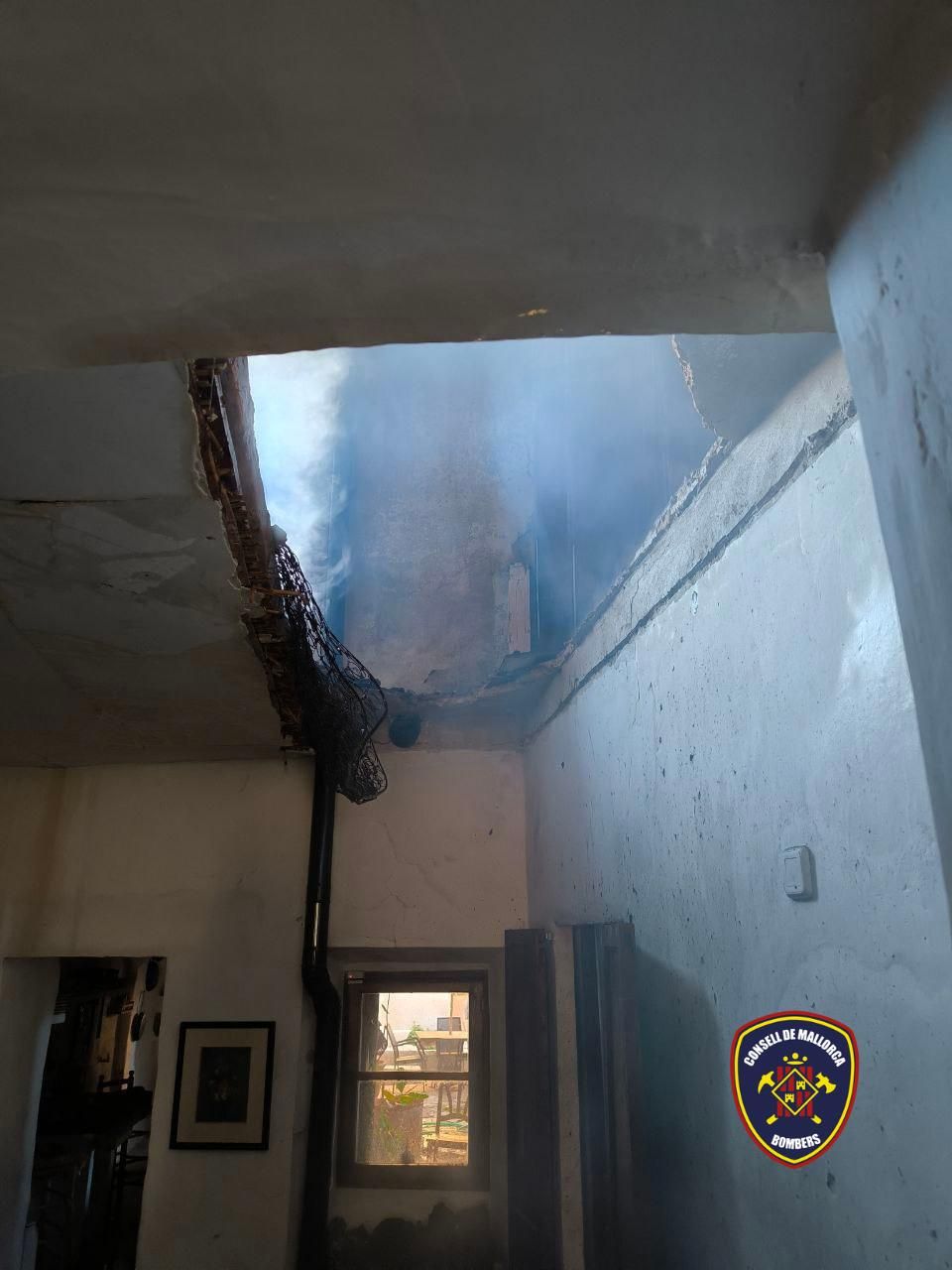 Un incendio destruye una vivienda en Santanyí