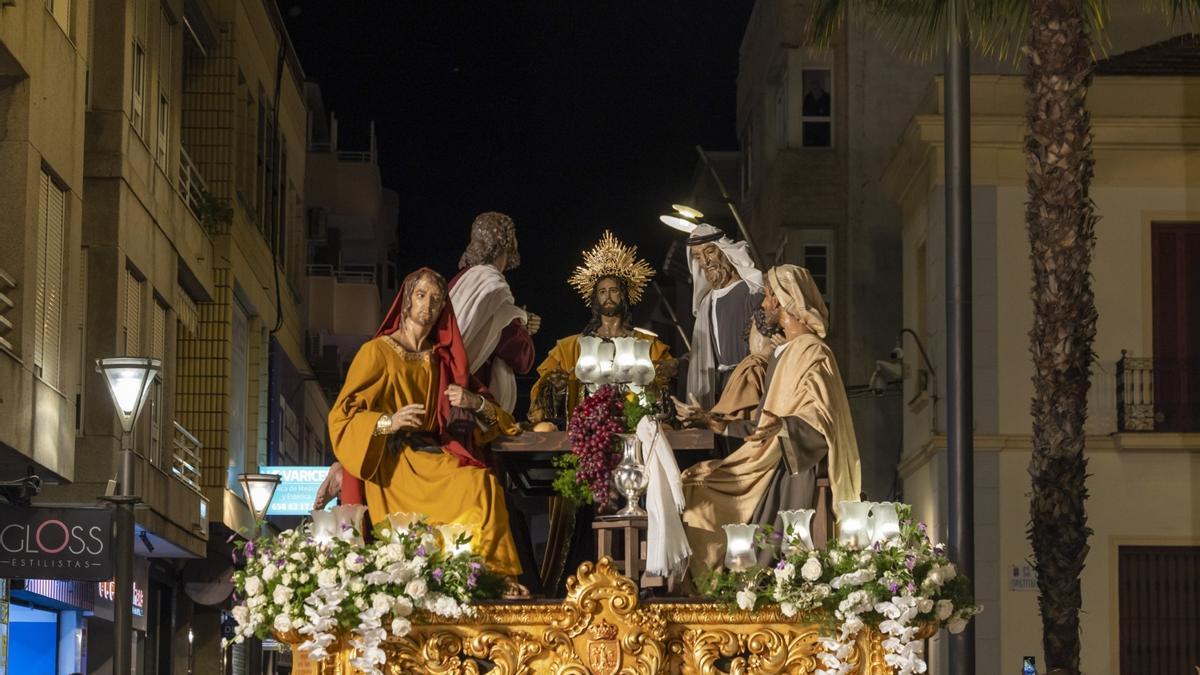 Aquí las mejores imágenes de la procesión del Lunes Santo en Torrevieja