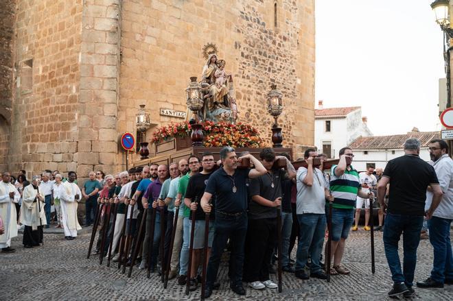 Fotogalería | La procesión de la Virgen del Carmen en Cáceres, en imágenes