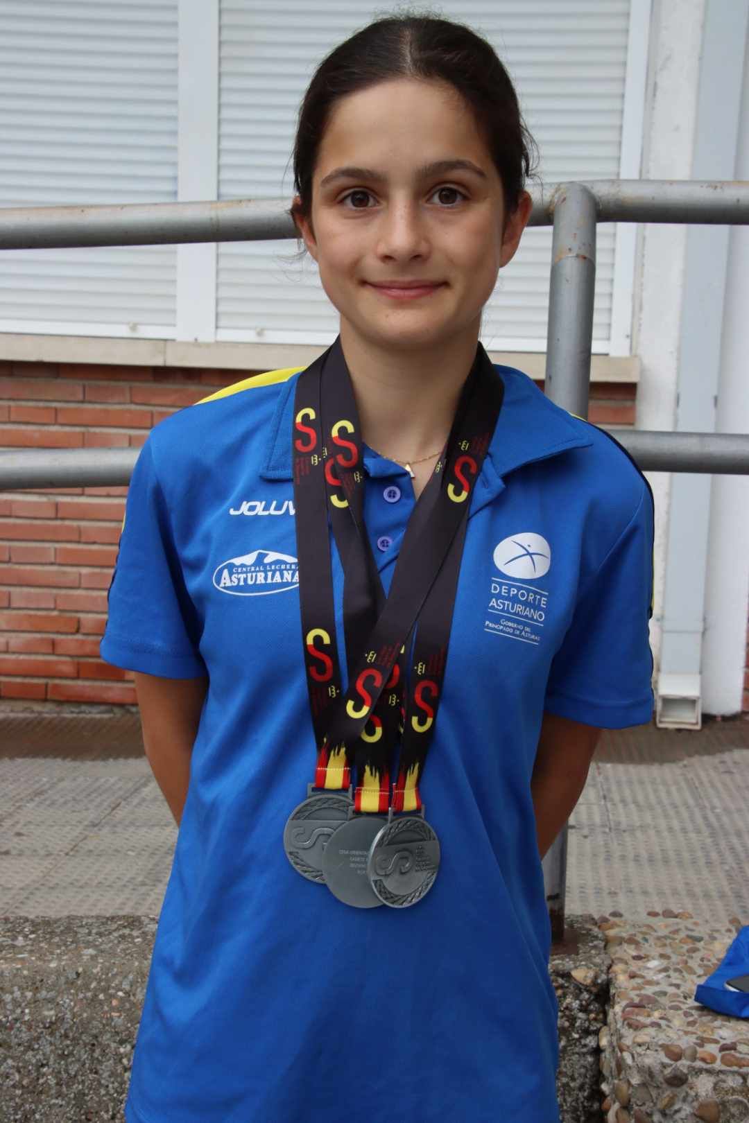Marta Villa, con las medallas.