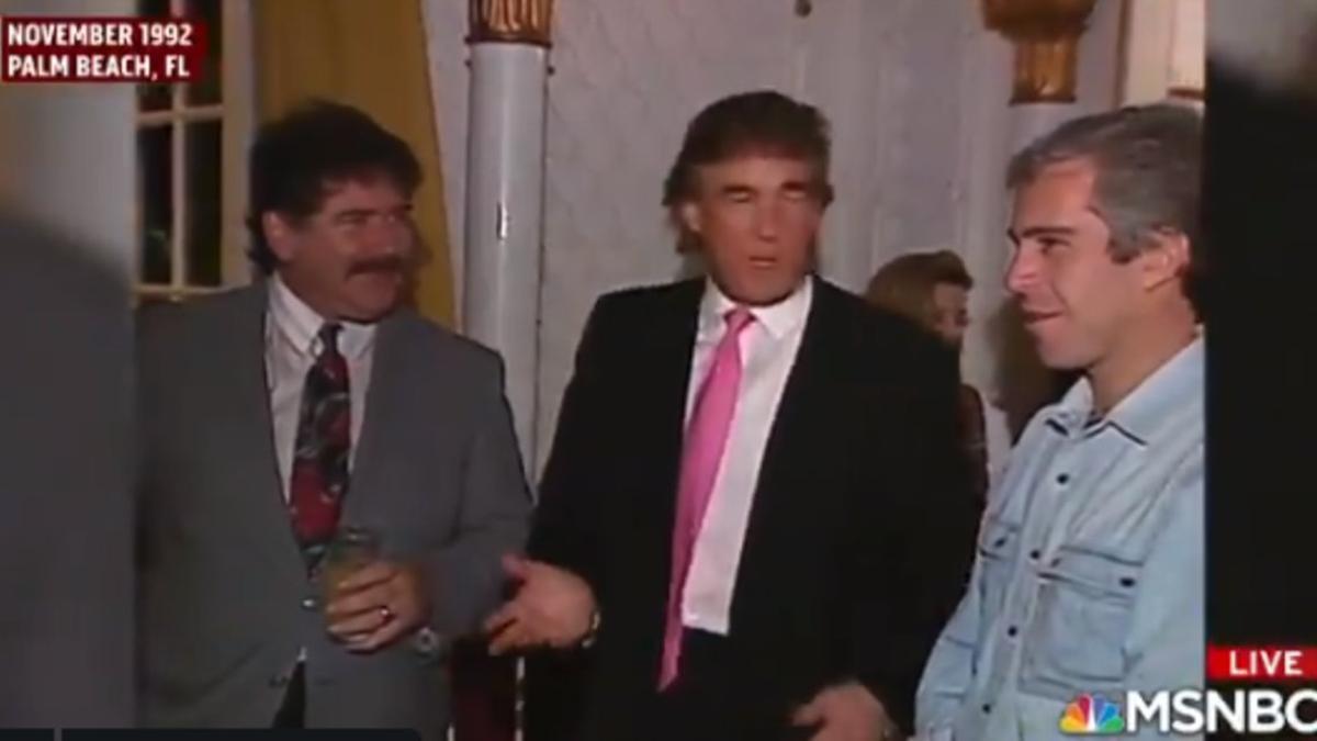 Una captura del vídeo de Trump y Epstein festejando en 1992.