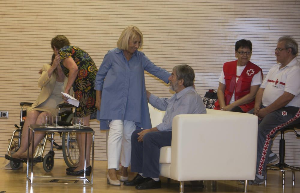 De los homenajeados ayer se resaltó, entre otras virtudes, su «humanidad», ser «periodistas todoterreno» y hacer un trabajo «libre» durante los años de dictadura.