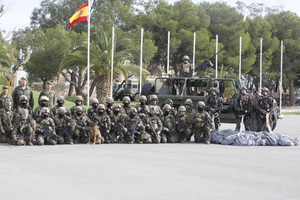 El Rey Felipe VI sigue desde Alicante varias maniobras del Mando de Operaciones Especiales