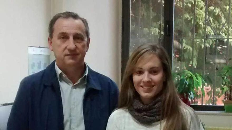 José Carlos Núñez y Natalia Suárez, en la Universidad de Oviedo.